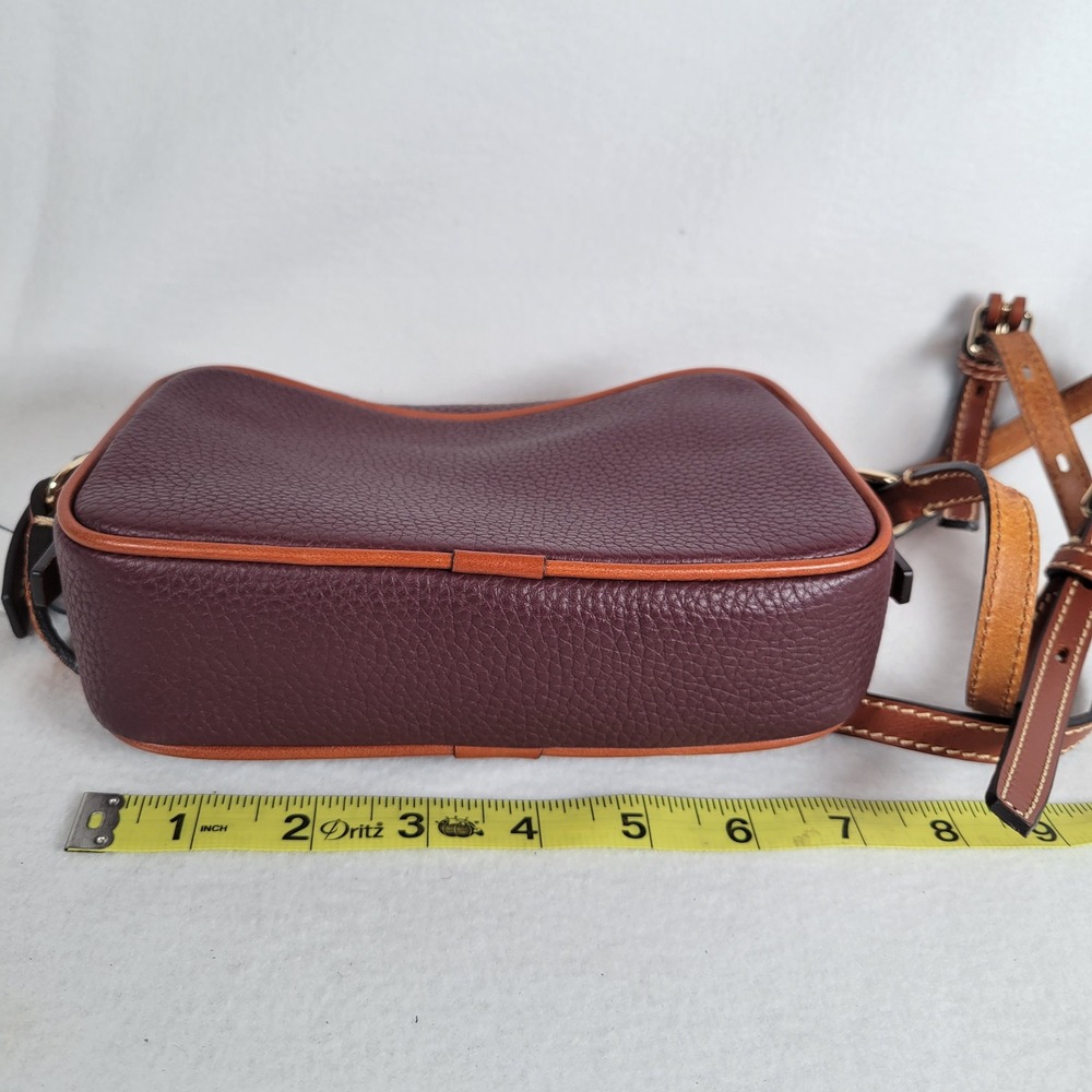 Dooney & Bourke Womens Camera Crossbody Pebble Leather Small Bordeaux Burgundy - Picture 12 of 12